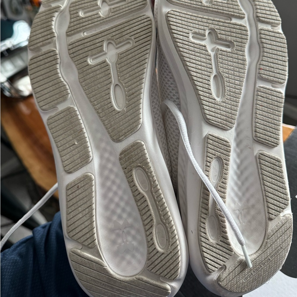 Under armour charged pursuit 3 running shoes READ DESCRIPTION - Picture 6 of 7